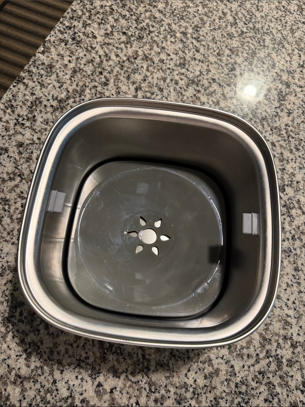 Slow drinker pet water bowl